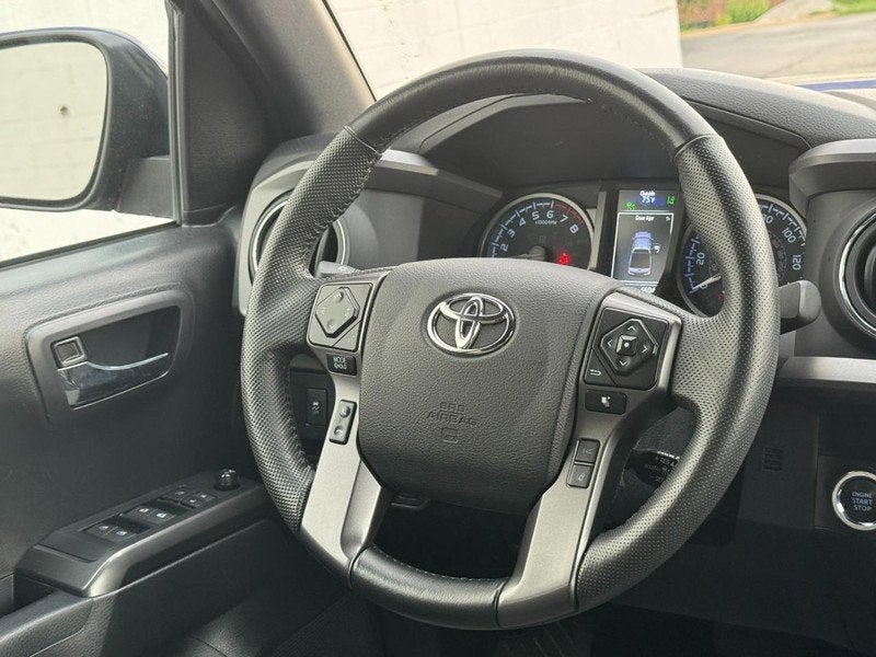2022 Toyota Tacoma Double Cab 5' Bed V6 (Natl)